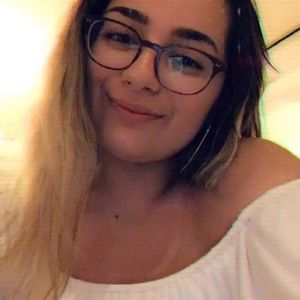 Meet your Posher, Abigail